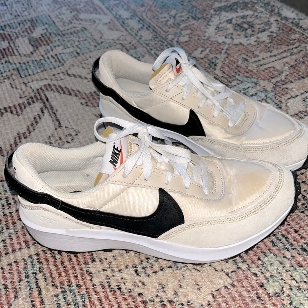 Nike Women's Waffle Debut Running Shoes